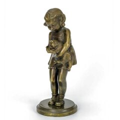 Бронзовая статуэтка «Девочка с кошкой» в подарок коллекционеру