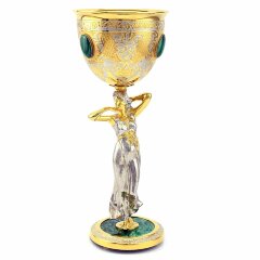 Подарочный кубок для вина «Канефора» в подарок девушке