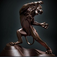 Интерьерная фигурка «Лев атакующий» из бронзы в подарок мужчине