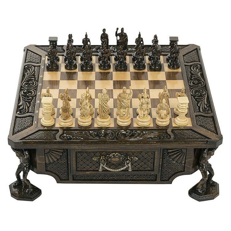 Резные шахматы в ларце «Атланты» с фигурами