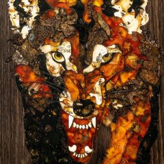 Подарочные нарды «Волчий оскал» из ценных пород дерева с янтарной инкрустацией