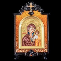 Подарочная икона «Казанская Божья Матерь» из янтаря и морёного дуба