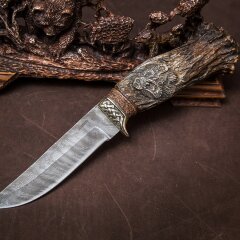 Подарочный нож «Медведь» на резной подставке из рога лося