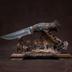 Подарочный нож «Медведь» на резной подставке из рога лося