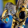 Коллекционная сабля «ИРБИС» украшенная драгоценными камнями является шедевром мастерства златоустовского оружейного искусства