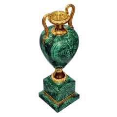 Ваза интерьерная «Амфора» из натурального малахита для интерьера дома
