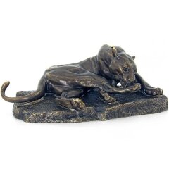 Бронзовая статуэтка «Львица»