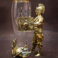 Украшенный бокал для пива «Спартанец» с объёмной фигуркой