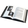 Иллюстрированная книга «Юрий Хой и группа Сектор Газа» в кожаном переплёте