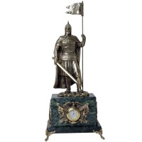 Сувенирная статуэтка «Александр Невский» на часах — символ и покровитель города Санкт-Петербург