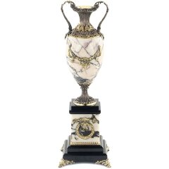 Красивая ваза для цветов «Антик» из мрамора