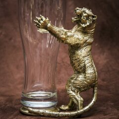 Украшенный бокал для пива «Тигр» с объёмной фигуркой