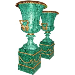 Большая ваза из камня малахит «Классика» для интерьера дома