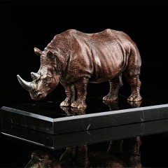 Бронзовая статуэтка «Носорог» в подарок охотнику — желанный трофей