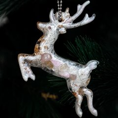 Ёлочная игрушка «Олень» из камня (розовый кварц) в подарок к новому году