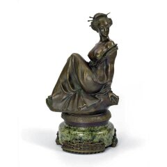 Сувенирная статуэтка «Японская девушка» из бронзы в подарок коллекционеру