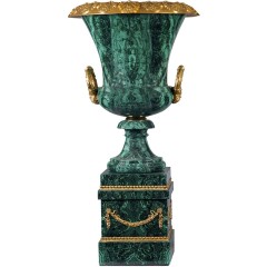 Малахитовая ваза «Классика» из натурального камня для интерьера дома