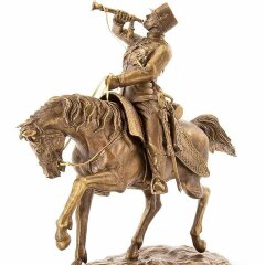 Скульптурная статуэтка «Гусар трубач»