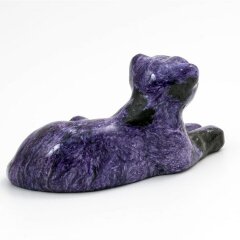 Декоративная фигурка ручной работы «Тигр» из сиреневого чароита — как символ 2022 года и новогодний сувенир
