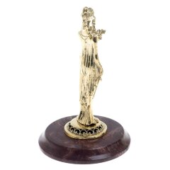 Сувенирная фигурка «Фемида» на камне лемезит в подарок адвокату