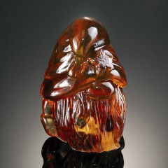 Янтарный сувенир «Новогодний гном» в подарок для детей