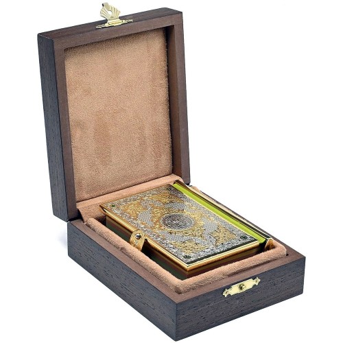 Подарочная книга «Коран» с инкрустацией в подарок мусульманину