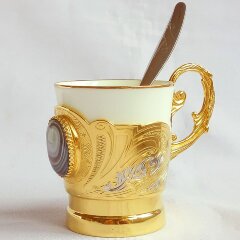 Кофейная чашка «Агат» с позолоченным подстаканником