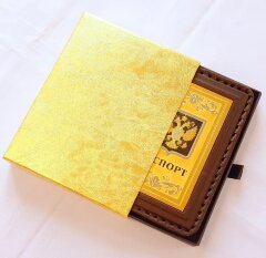 Кожаная обложка на паспорт