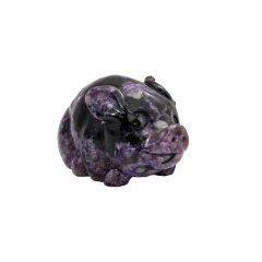 Сувенирная фигурка «Свинка» из натурального камня чароит