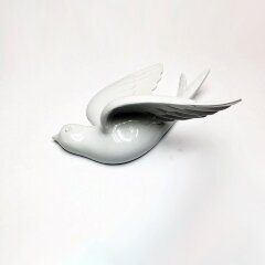 Белая фигурка для декора стен «Ласточка» (левая, 26 см)