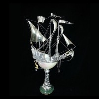 Серебряный корабль «Посейдон» из морской раковины NAUTILUS