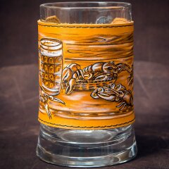 Стеклянная пивная кружка «Рак» в оплетке из кожи