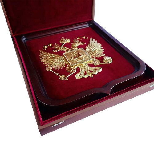 Большой позолоченный «Герб России» на красном бархате