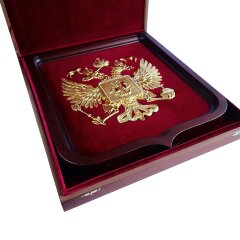 Большой позолоченный «Герб России» на красном бархате