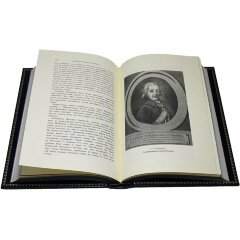 Подарочное издание книги «Старый Петербург» с историческими местами и видами Северной столицы