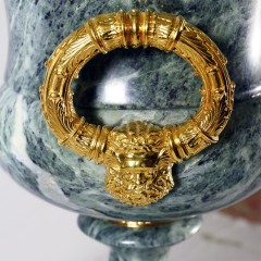 Большая ваза «Классическая» из натурального камня змеевик для интерьера дома