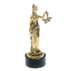 Кабинетная фигурка «Фемида» на камне нефрит в подарок адвокату