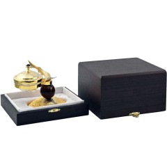 Икорница с крышкой «Стерлядка на ракушке» — праздничная посуда для сервировки