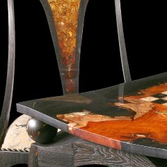 Шахматный гарнитур «Янтарное пламя» из морёного дуба и янтаря