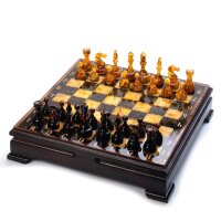 Шахматный ларец с фигурами «Черное и белое» из дерева янтаря