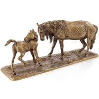 Скульптурная статуэтка «Лошадь с жеребёнком»