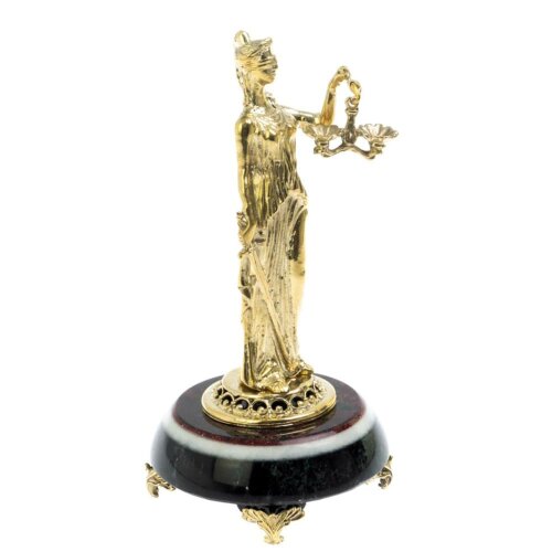 Кабинетная фигурка «Фемида» на камне чёрный змеевик