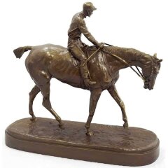 Скульптурная статуэтка «Возвращение со скачек»
