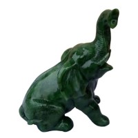 Нефритовая статуэтка «Слонёнок» (нефрит)