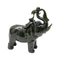 Нефритовая статуэтка «Слон»