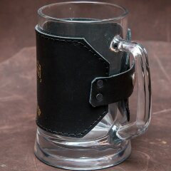 Стеклянный пивной бокал «Жизнь хороша» в оплетке из кожи