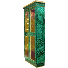 Книжный шкаф из малахита «MALACHITE» с художественным декором из бронзы