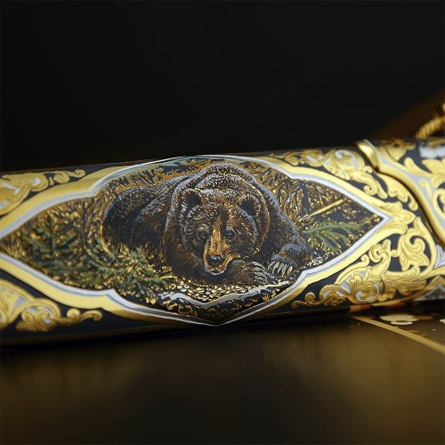 Подарочный нож «Медведь» из дамасской стали в подарок охотнику