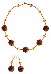 Янтарное колье-бусы «Ягодка»