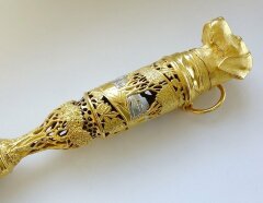 Позолоченная ложка для обуви «Собака»